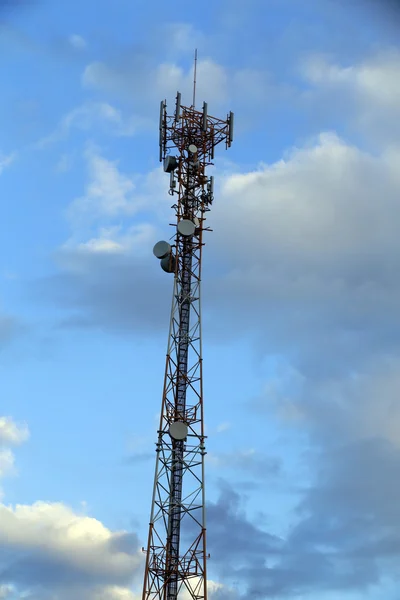 Torre de comunicación —  Fotos de Stock