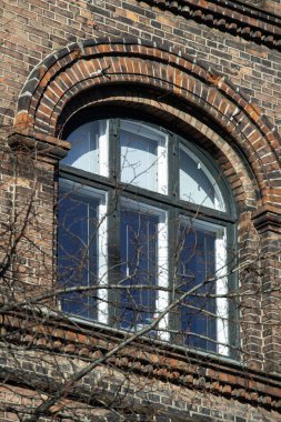 Danimarka 'nın Kopenhag kentindeki tipik Danimarka mimarisine sahip bir binanın ayrıntıları.