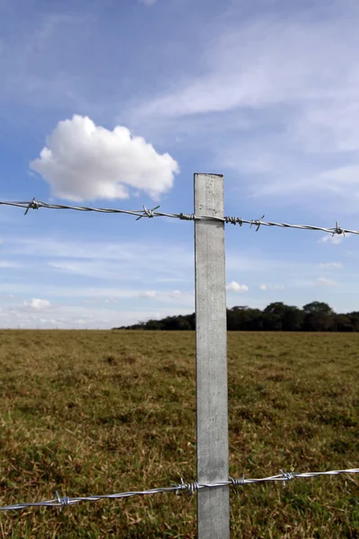 Construction of new fence — Stock Photo, Image