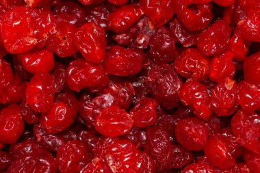 Işık ve koyu kırmızı kirazların arka planı