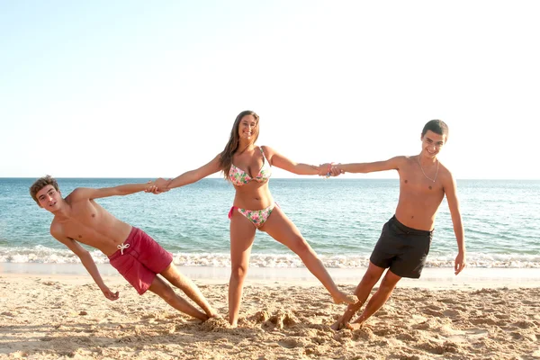 Felices amigos de verano — Foto de Stock