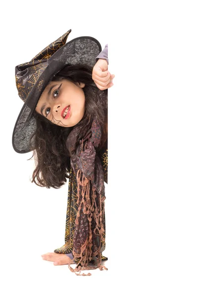 Ragazza in costume da strega di Halloween — Foto Stock