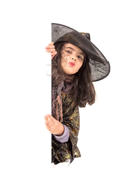 Menina no traje de bruxa Halloween — Fotografia de Stock
