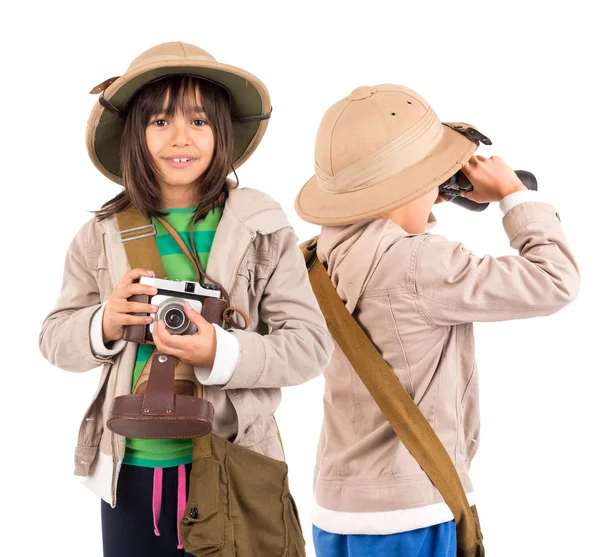 Menina e menino viajantes — Fotografia de Stock