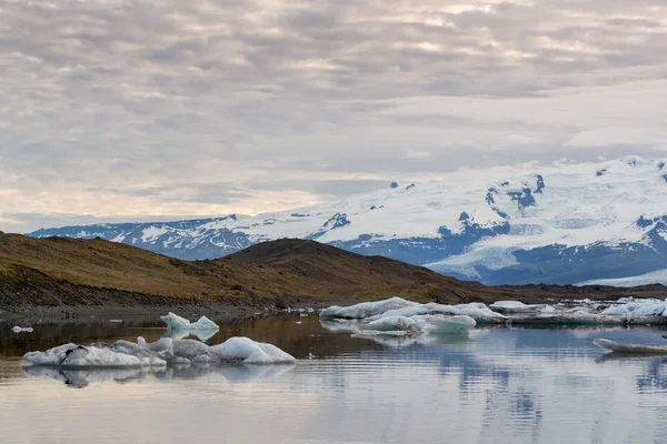 Gelo da lagoa Jokulsarlon na Islândia — Fotografia de Stock