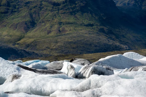 Glaciar na lagoa na Islândia — Fotografia de Stock