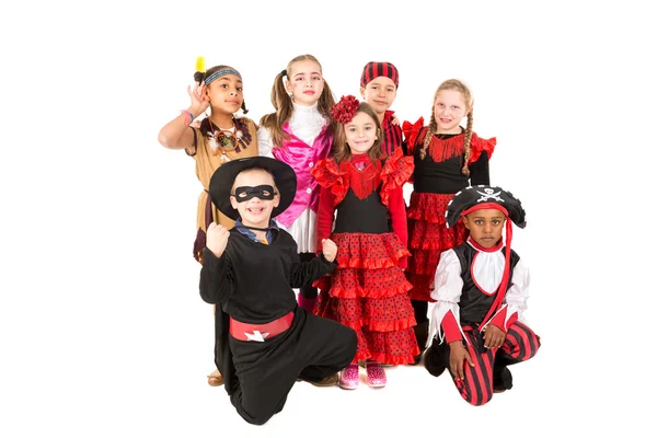 Cadılar Bayramı kostümlü çocuklar — Stok fotoğraf