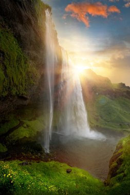 seljalandsfoss Şelalesi