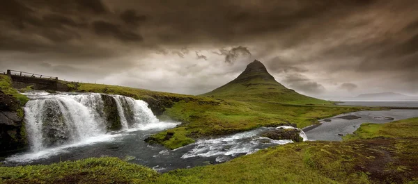 Kirkjufell mountain — Stock Photo, Image