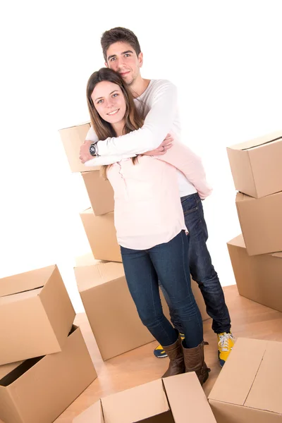 Casal feliz com caixas — Fotografia de Stock