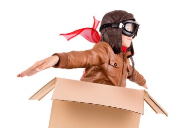 Genç çocuk pilot uçan