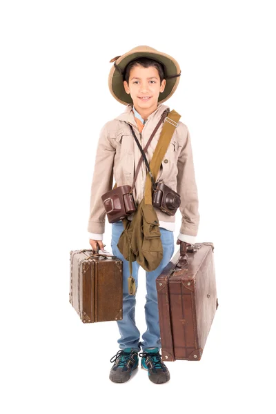 Pojke med resväskor spela Safari — Stockfoto