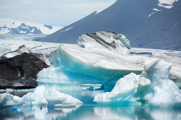 Jokulsarlon lagoon yansımalar — Stok fotoğraf