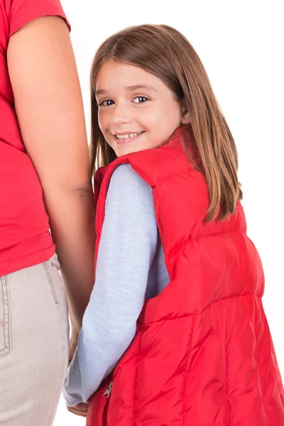 Ragazza che tiene la mano di sua madre — Foto Stock