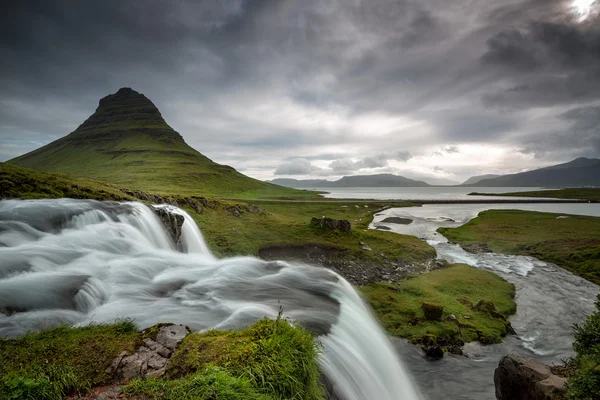 Wodospady w Grundarfjordur, na zachód od Islandii — Zdjęcie stockowe
