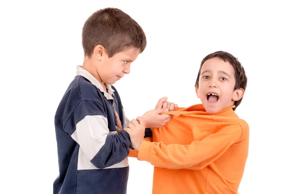Más grande chico bullying más pequeño — Foto de Stock