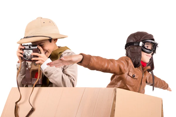 Meninos jogando aventura — Fotografia de Stock
