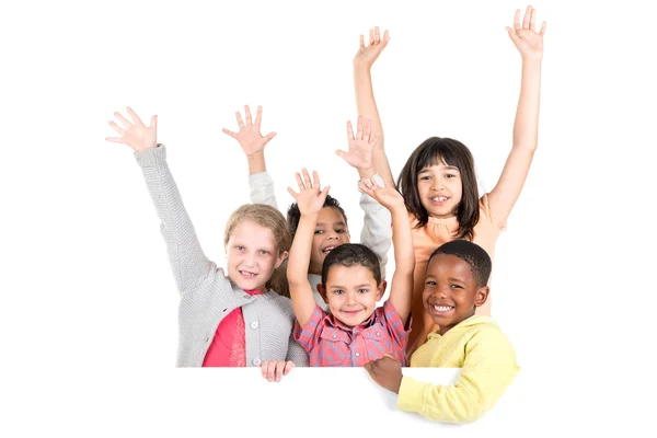 Grupo de niños con tablero en blanco —  Fotos de Stock