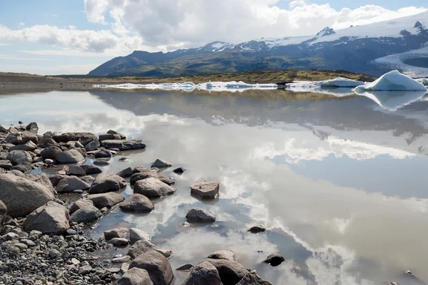 Lagoa de Fjallsarlon na Islândia — Fotografia de Stock