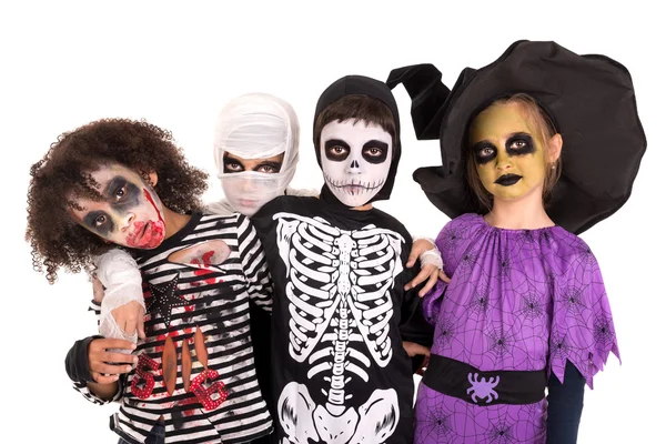 Kinderen in Halloween kostuums — Stockfoto