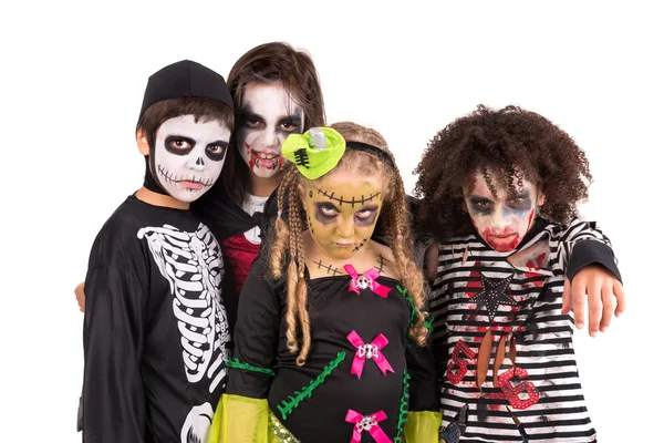 Niños con disfraces de Halloween — Foto de Stock