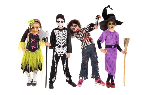 Niños con disfraces de Halloween — Foto de Stock