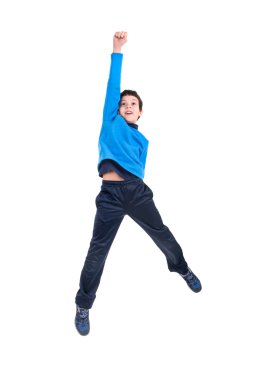 Küçük çocuk zıplıyor