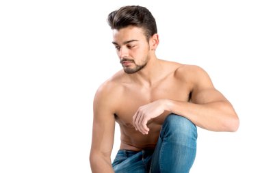 Yakışıklı genç adam.