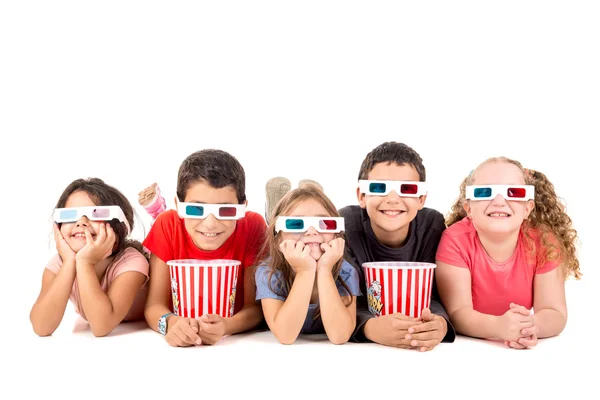 Kinder im Kino — Stockfoto