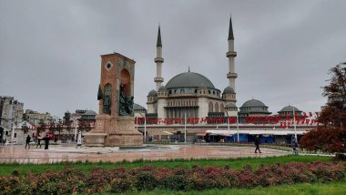 İstanbul, Türkiye - Aralık 2020: Hafta sonu tecrit sırasında İstanbul 'un cazibesi. Covid-19 salgını sırasında İstanbul 'un boş sokakları. Turist olmayan İstanbul.