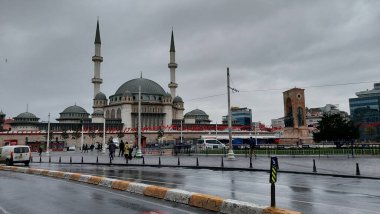 İstanbul, Türkiye - Aralık 2020: Hafta sonu tecrit sırasında İstanbul 'un cazibesi. Covid-19 salgını sırasında İstanbul 'un boş sokakları. Turist olmayan İstanbul.