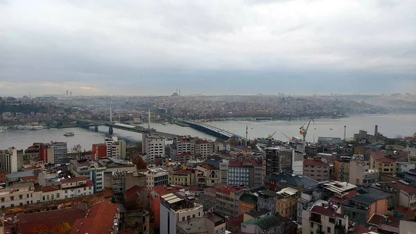 土耳其伊斯坦布尔 2020年12月 从空中俯瞰伊斯坦布尔 伊斯坦布尔全景 周末隔离期间游览伊斯坦布尔 Covid 19大流行期间伊斯坦布尔街道空旷 伊斯坦布尔没有游客 — 图库照片