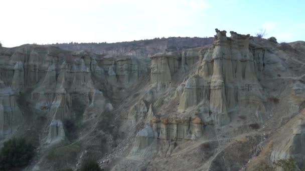 库拉多基耶山脉的风景 土耳其库拉市一个不寻常的火山岩层 — 图库视频影像