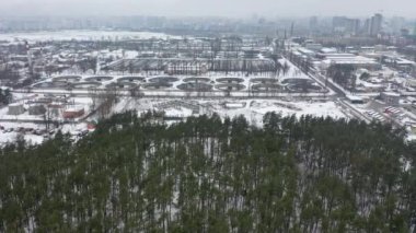 Avrupa, Kiev, Ukrayna - Şubat 2021: Bortnytsia hava istasyonu, Bortnychi. Hava aracı görüntüsü. Lağım arıtma tesisi. Atık su arıtma tesisi. Kyiv Bortnychi hava istasyonu.