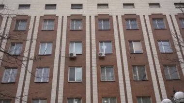 Avrupa, Kiev, Ukrayna - Mart 2021: Obolon Ulusal Polis Müdürlüğü görüşü. Şehir karakolu. Polis merkezi görevde..
