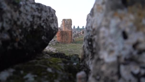 Pamukkale Turquía Enero 2021 Piedras Antigua Ciudad Hierápolis Ruinas Antigua — Vídeo de stock