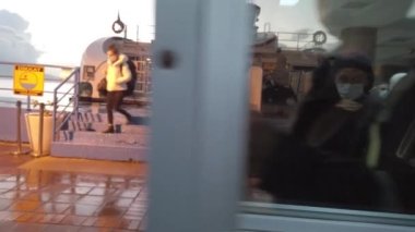 İzmir, Türkiye - Ocak 2021: Kentin sokak manzarası.