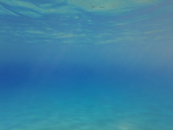 Синя Безодня Середземного Моря Промені Сонця Під Водою Блакитна Вода — стокове фото