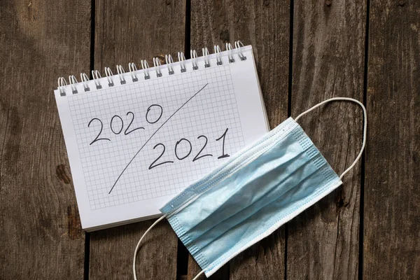 Carnet Est Divisé Deux Colonnes 2020 2021 Côté Trouve Masque — Photo