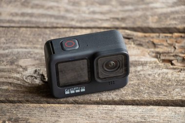 Ukrayna Dnepr 06.01.2021 - Kamera Go pro 9 tahta masada yatıyor, yeni aksiyon kamerası incelemesi