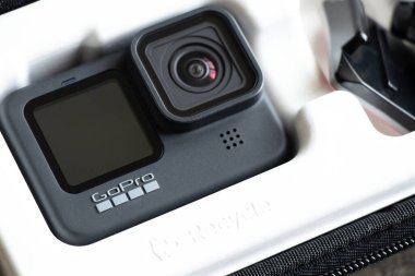 Ukrayna Dnepr 06.01.2021 - Kamera Go pro 9 tahta masada yatıyor, yeni aksiyon kamerası incelemesi