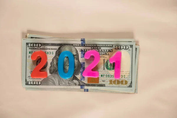 2021 Цифра Лежить Американських Доларах Ізольованому Фоні Гроші Новому 2021 — стокове фото