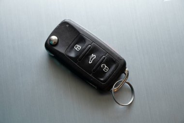 Ukrayna Dnipro 01. - 10. 2021 - Volkswagen araba anahtarı masada, yeni bir araba alıyor.