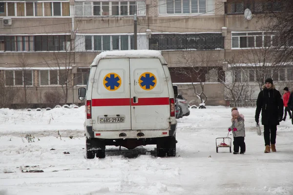 Ukraine Dnipro 2021 Ambulance Arrived Call Sleeping Area City Winter — Stock Photo, Image