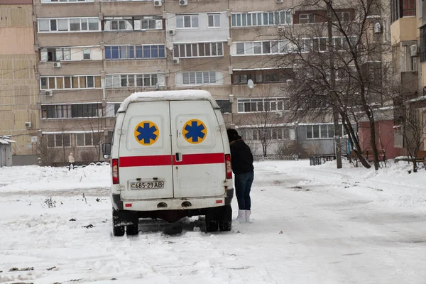 Ukraine Dnipro 2021 Ambulance Arrived Call Sleeping Area City Winter — Stock Photo, Image