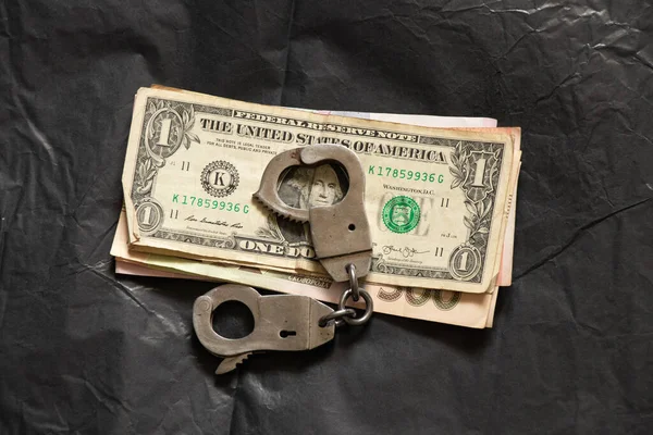 Menottes Dollars Américains Sur Fond Noir Corruption Finances — Photo