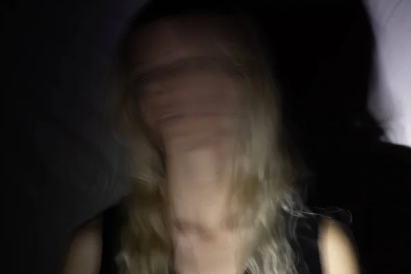 Girl Face Dark Motion Long Exposure — стоковое фото