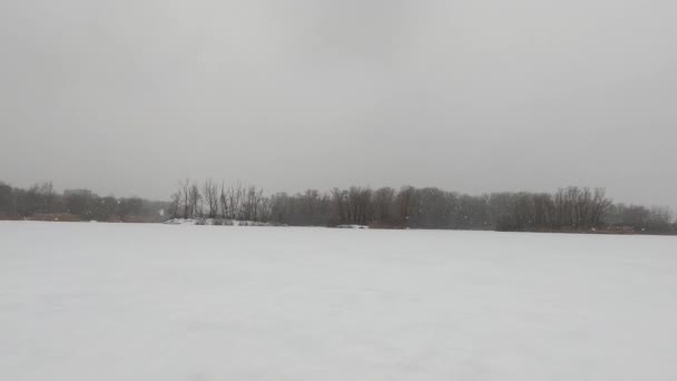 2021年尤克林市冬季降雪，雪天 — 图库视频影像