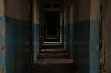 Eski terk edilmiş bina, tamamlanmamış ev