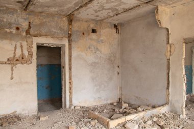 Eski terk edilmiş bina, terkedilmiş ev.